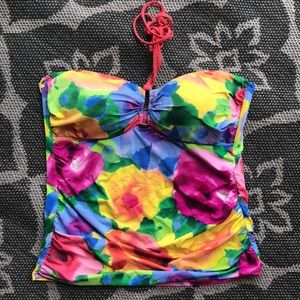 La Blanca Swimsuit Top, 16